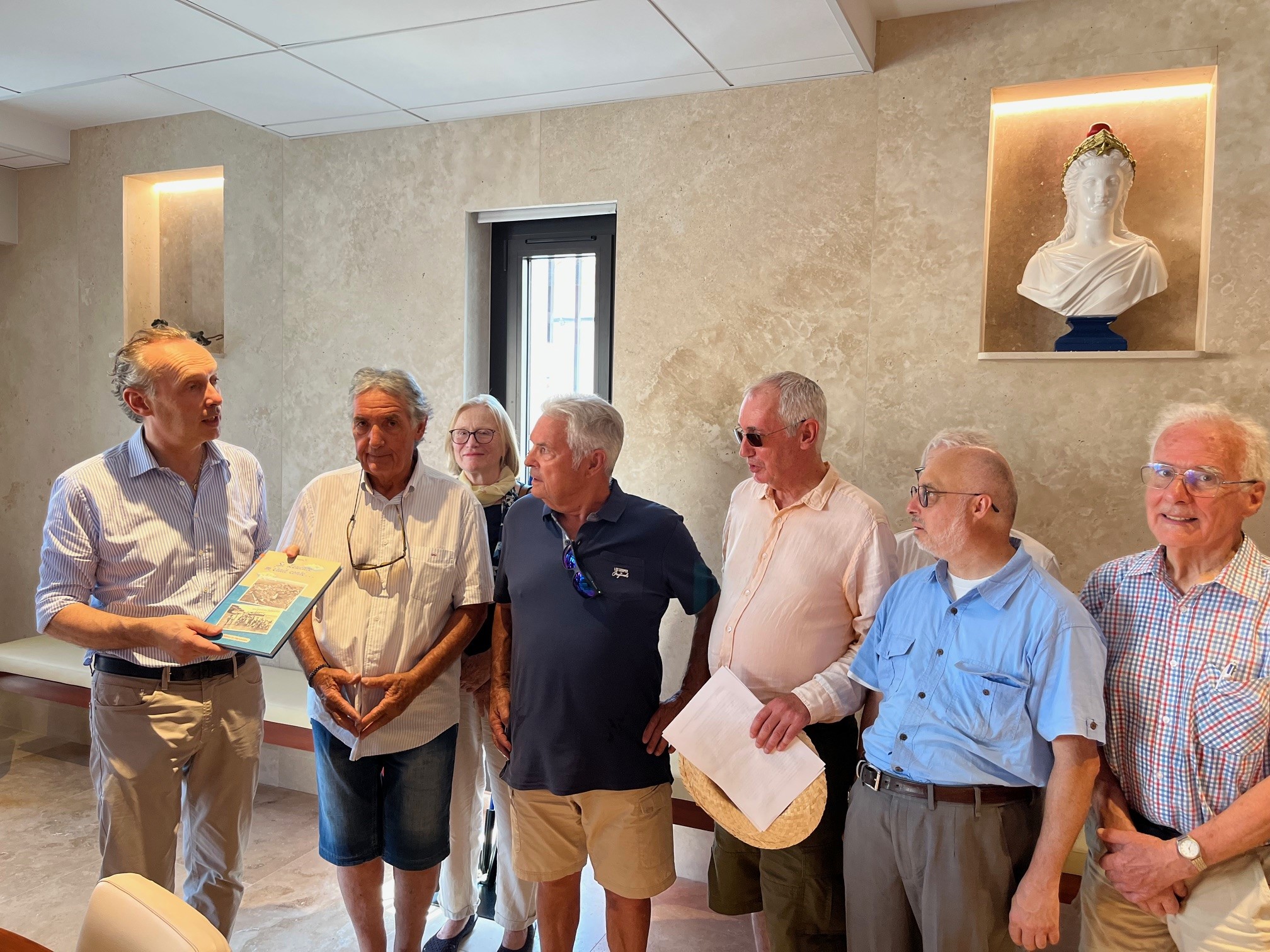 hommage-claude-philippe3 hommage claude philippe3 - Mairie de Leucate